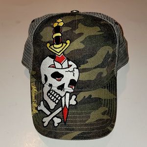 MIAMI INK CAMOUFLAGE SKULL WITH DAGGER SNAPBACK BASEBALL CAP